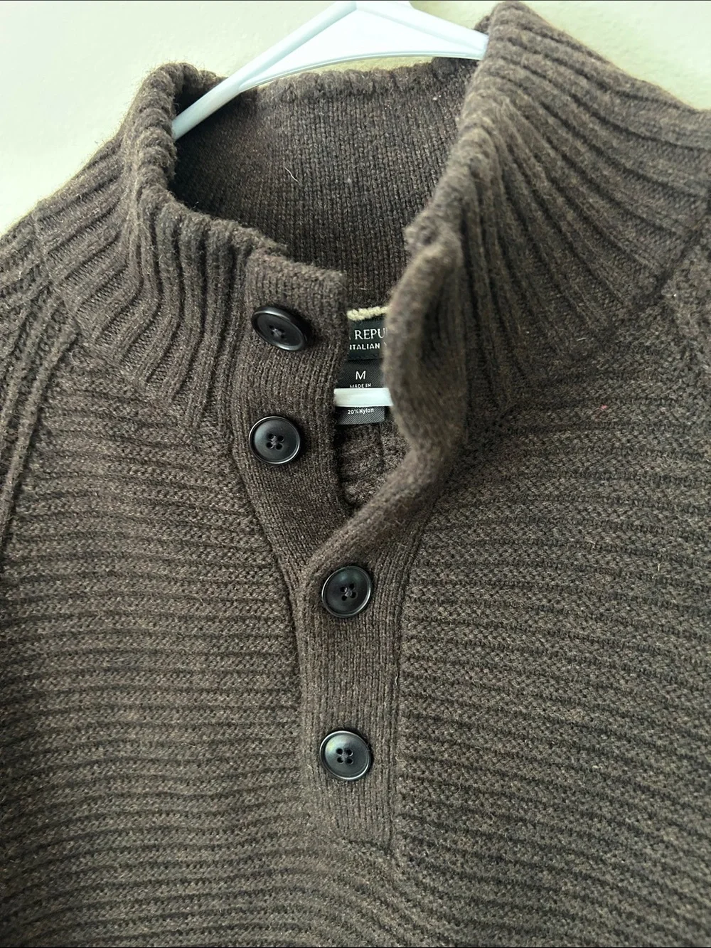 Banana republic men’s Nino Mock-Neck brown ribbed wool Sweater M